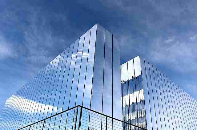 内幕故事《每日大赛吃瓜》隐私争议红与黑